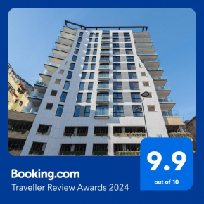 Brand New Luxury 1 Bed 2 Bath Apartment - SPA & Pool